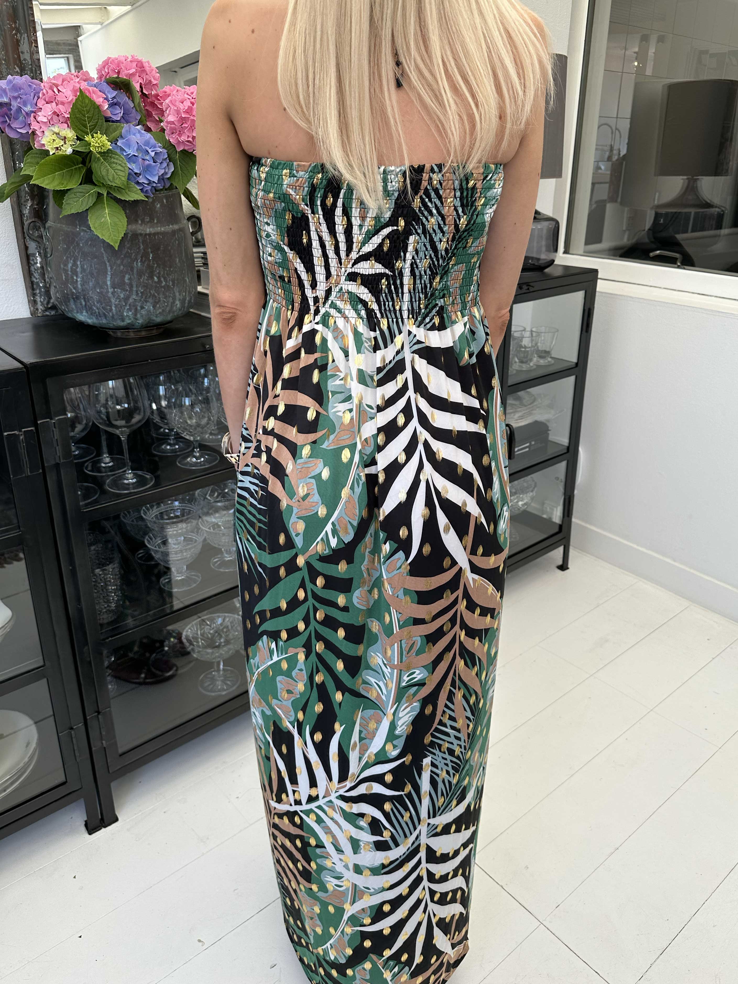 Mitsi Forest Long - Elastisk mönstrad klänning med gulddetaljer